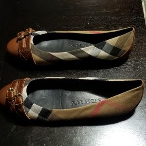 Burberry Flats